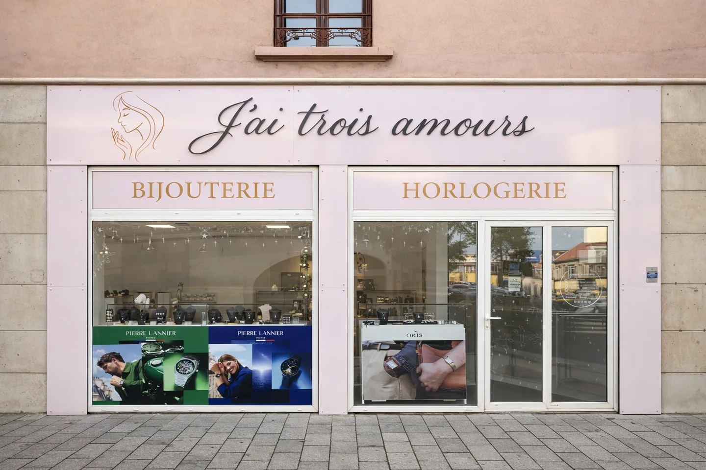 Devanture de la bijouterie a Montrond-les-Bains